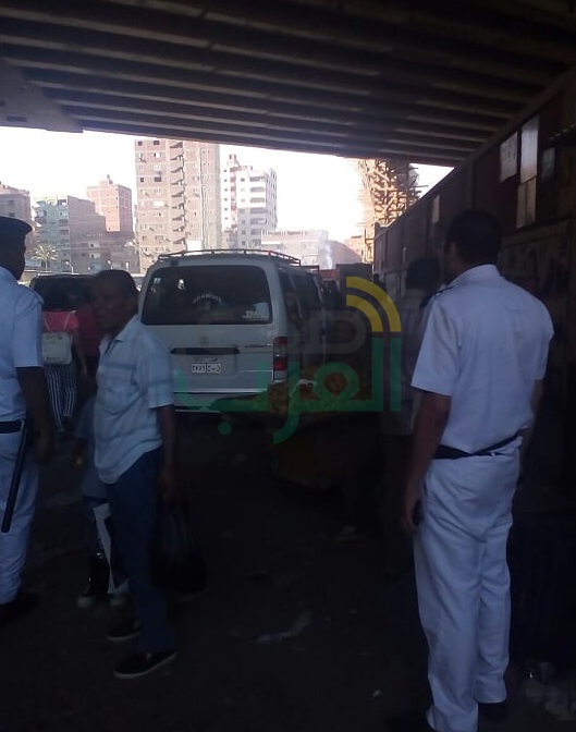 بالصور.. الداخلية تطهر محيط محطات المترو من الباعة الجائلين