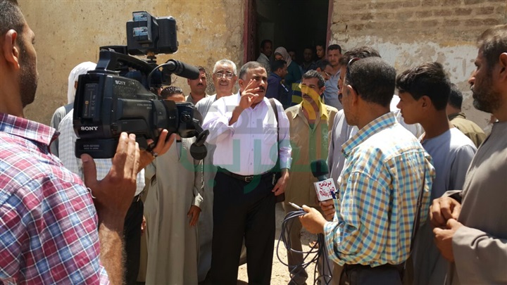 وكيل وزارة الصحة بأسيوط يبحث عن مقر للوحدة الصحية بقرية العزية مركز منفلوط وكيل وزارة الصحة بأسيوط يبحث عن مقر للوحدة الصحية بقرية العزية مركز منفلوط