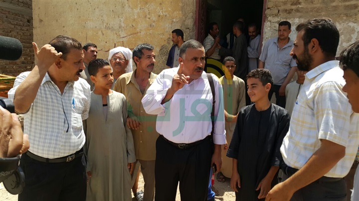 وكيل وزارة الصحة بأسيوط يبحث عن مقر للوحدة الصحية بقرية العزية مركز منفلوط وكيل وزارة الصحة بأسيوط يبحث عن مقر للوحدة الصحية بقرية العزية مركز منفلوط