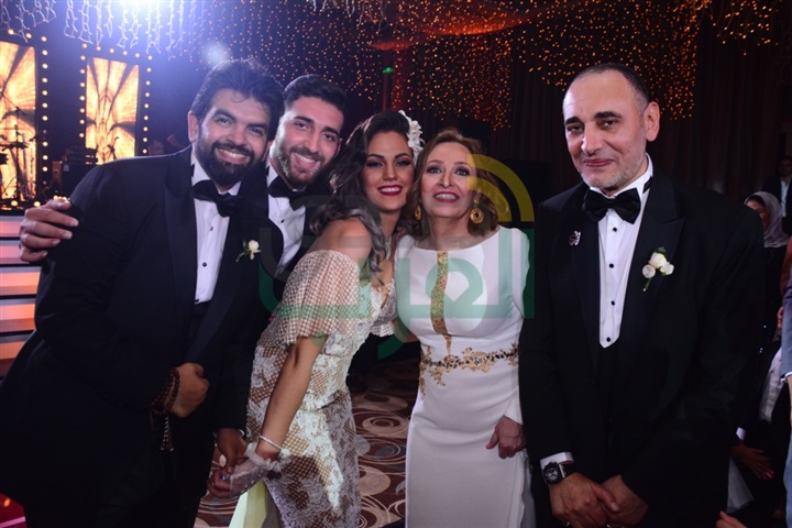 بالصور.. نجوم الفن والإعلام بزفاف كريمة الموسقار أميرعبدالمجيد بالصور.. نجوم الفن والإعلام بزفاف كريمة الموسقار أميرعبدالمجيد