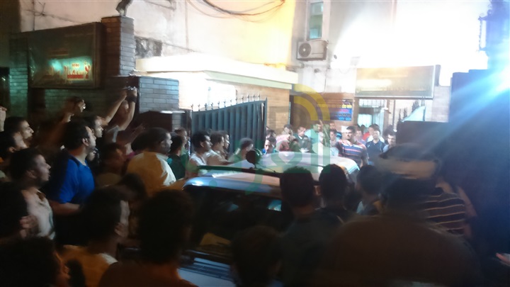 بالصور.. أمن الجيزة يحضر 15 ميني باص لنقل أهالي جزيرة الوراق 