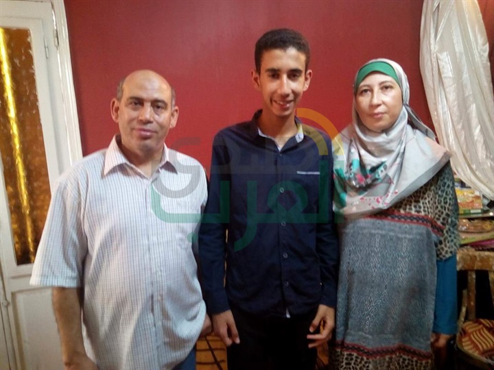 تاسع الثانوية اﻻزهرية: أتمني أن أكون مثل والدي طيبب الجراحة والتجميل بجامعة اﻻزهر 