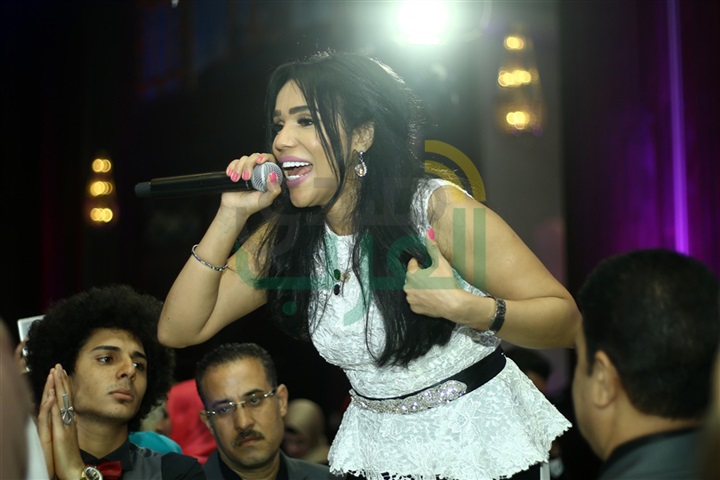 بالصور.. دياب وأمينة وماريس يشعلون حفل زفاف "سامح ومنى" بالصور.. دياب وأمينة وماريس يشعلون حفل زفاف "سامح ومنى"