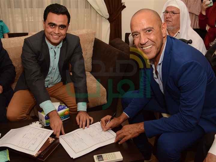 بالصور.. عقد قران نجم مسرح مصر مصطفي خاطر في حفل عائلي بالصور.. عقد قران نجم مسرح مصر مصطفي خاطر في حفل عائلي