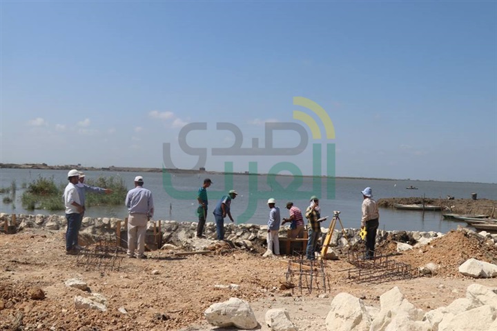 بالفيديو والصور.. محافظ كفر الشيخ يتفقد أعمال تجميل كورنيش بحيرة البرلس