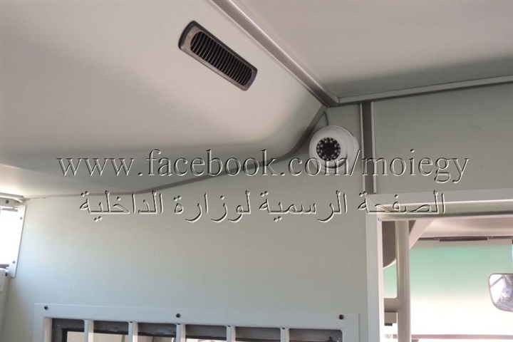 "الداخلية" تنقل المتهمين بأتوبيسات ترحيلات مجهزة بأحدث التقنيات
