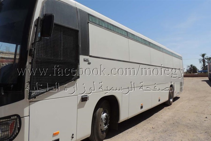 "الداخلية" تنقل المتهمين بأتوبيسات ترحيلات مجهزة بأحدث التقنيات