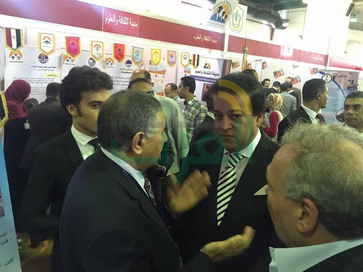 عبد الغفار: يؤكد أهمية إقامة معارض تعليمية لتسويق البرامج المتميزة بالجامعات والمعاهد المصرية