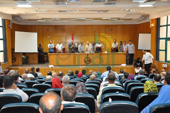 إجراء اختبارات لعدد 126 متقدم لوظائف المحليات بالقليوبية