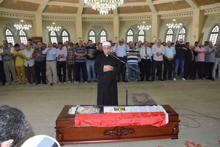 مدحت صالح و حسام داغر وشهيرة في جنازة عمرو سمير بمسجد الشرطه