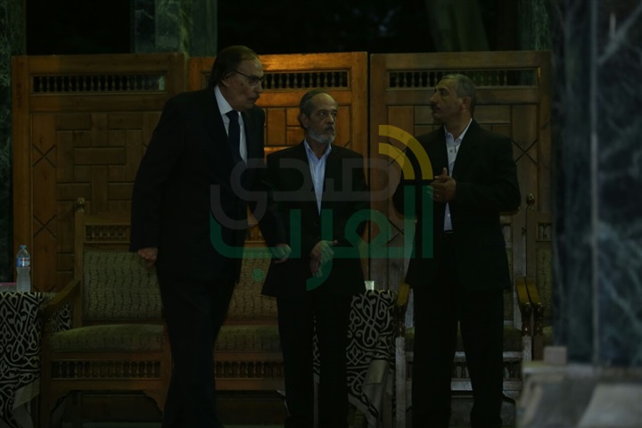 بالصور.. الفخراني أول حضور عزاء زوجه الفنان عزت العلايلي بالصور.. الفخراني أول حضور عزاء زوجه الفنان عزت العلايلي