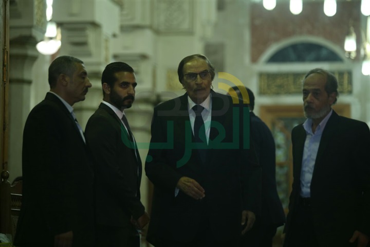 بالصور.. الفخراني أول حضور عزاء زوجه الفنان عزت العلايلي بالصور.. الفخراني أول حضور عزاء زوجه الفنان عزت العلايلي
