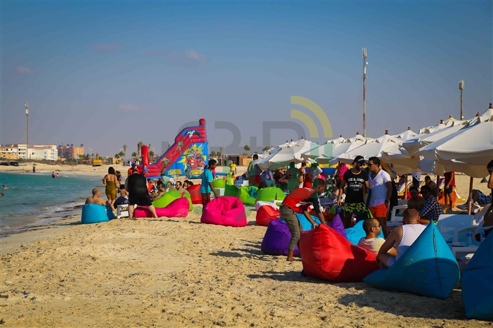 صور.. الجميلات والسبكي في إفتتاح «لابلاج» مارينا