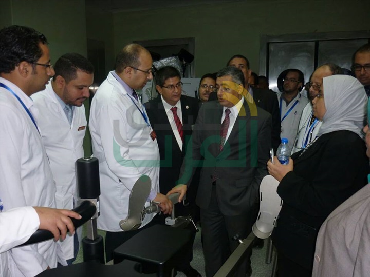 بالصور.. مساعد وزير الصحة يتفقد مستشفى التأمين الصحى ببنها