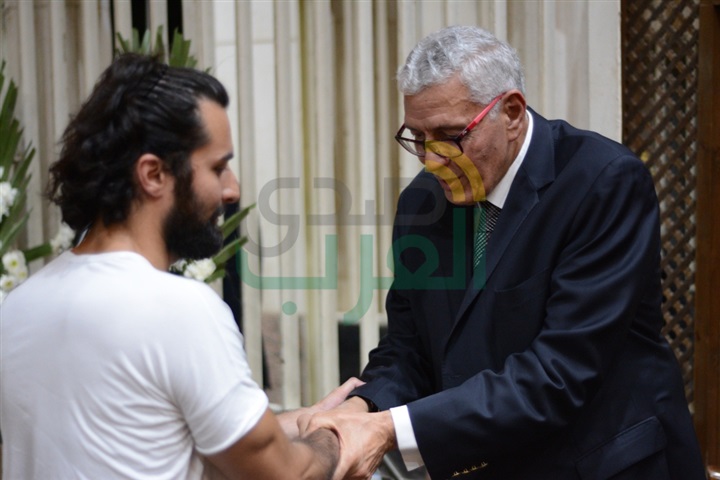 ‎بالصور.. بدء عزاء الإعلامى والفنان الشاب عمرو سمير بمسجد الحامديه الشاذليه