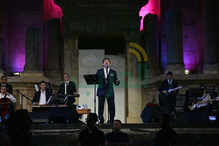 بالصور.. أمير الغناء العربي يشعل مهرجان جرش بأغنية خاصة للأردن بالصور.. أمير الغناء العربي يشعل مهرجان جرش بأغنية خاصة للأردن