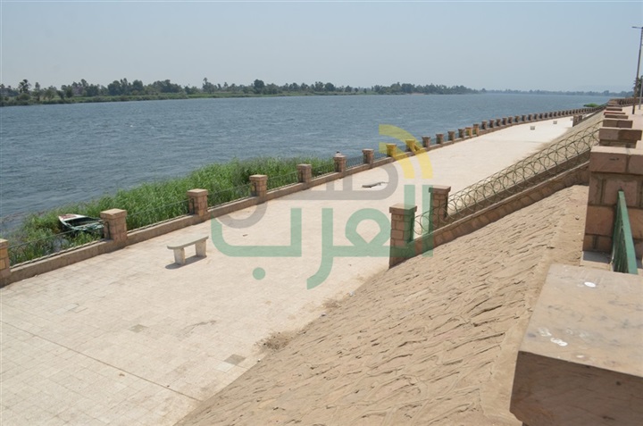 محافظ قنا يطالب بسرعة تطوير وتشجير وزرع أعمدة الإنارة بكورنيش دشنا