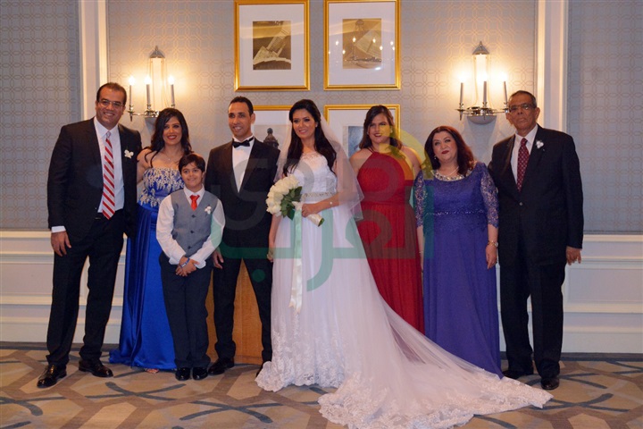بالصور.. نجوم المجتمع في زفاف دينا نبيل وشريف عبدالرحمن بالصور.. نجوم المجتمع في زفاف دينا نبيل وشريف عبدالرحمن