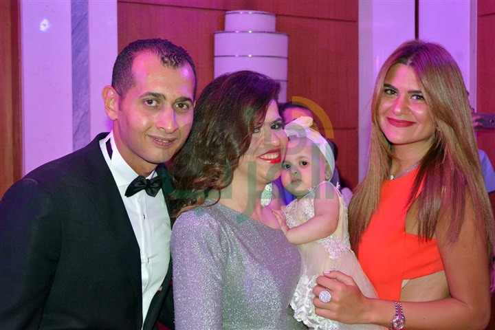 بالصور.. نجوم المجتمع في زفاف دينا نبيل وشريف عبدالرحمن بالصور.. نجوم المجتمع في زفاف دينا نبيل وشريف عبدالرحمن