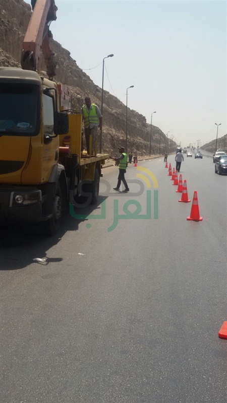 بالصور.. كثافات مرورية بمصر الجديدة.. وتجهيز الاوتوستراد بالمعادي لإنشاء نفق