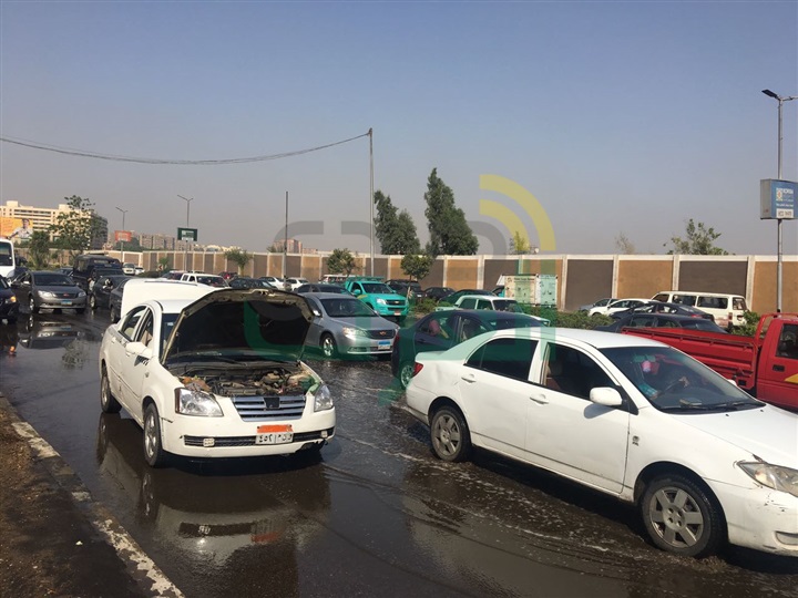 بالصور.. كثافات مرورية بمصر الجديدة.. وتجهيز الاوتوستراد بالمعادي لإنشاء نفق