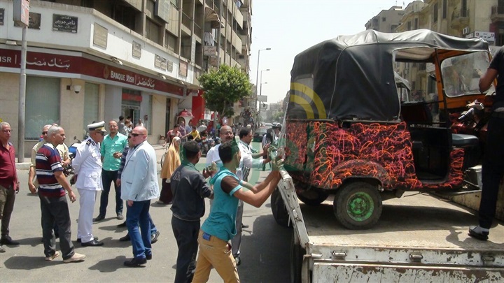 بالصور.. سحب 42 توك توك مخالف بـ"دوران شبرا"