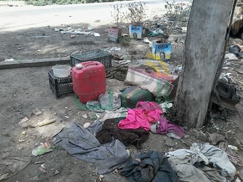 بالصور.. أسرة تعيش فى خيمة من 11 سنة بكفر شكر.. والمحافظ نايم فى العسل