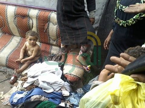 بالصور.. أسرة تعيش فى خيمة من 11 سنة بكفر شكر.. والمحافظ نايم فى العسل