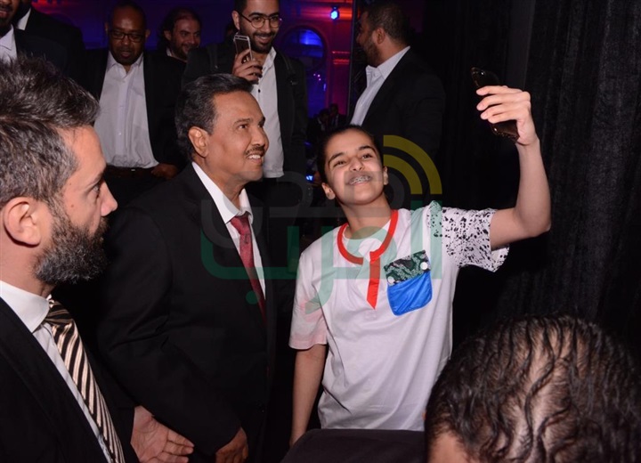 بالصور.. حفل جماهيري ضخم لفنان العرب محمد عبده بتوقيع شركة روتانا بالصور.. حفل جماهيري ضخم لفنان العرب محمد عبده بتوقيع شركة روتانا