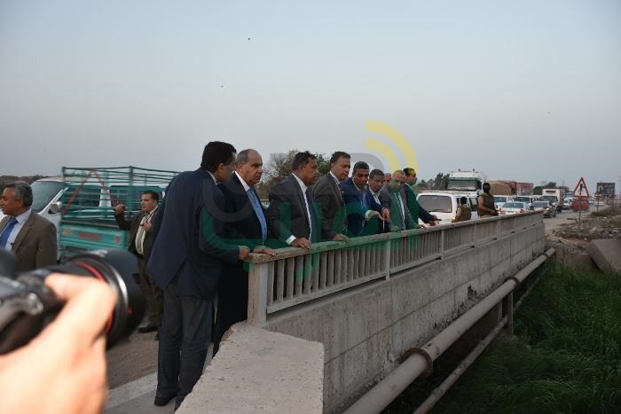 وزير النقل ومحافظ الشرقية  يتفقدان طريقي (الزقازيق - أبو حماد / الزقازيق – السنبلاوين)