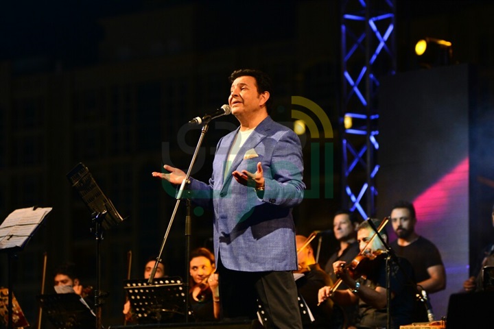 بالصور .. هاني شاكر يشعل حفل نادي سموحة بالإسكندرية بالصور .. هاني شاكر يشعل حفل نادي سموحة بالإسكندرية