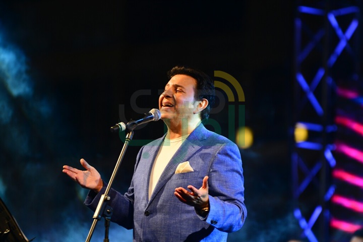 بالصور .. هاني شاكر يشعل حفل نادي سموحة بالإسكندرية بالصور .. هاني شاكر يشعل حفل نادي سموحة بالإسكندرية