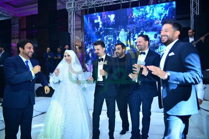 بالصور.. نجوم الأغنية يشاركون حميد الشاعري الاحتفال بزفاف ابن شقيقه بالصور.. نجوم الأغنية يشاركون حميد الشاعري الاحتفال بزفاف ابن شقيقه