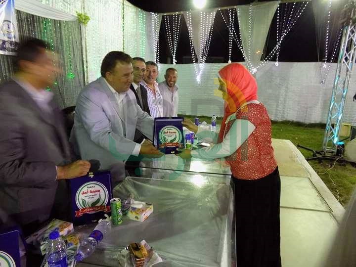بالصور.. بسمة أمل تكرم 37 طالبًا من أوائل الشهادات في الرياض بكفر الشيخ 