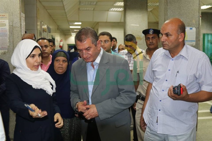 محافظ كفر الشيخ يحيل 81 طبيبا بالمستشفى العام للتحقيق