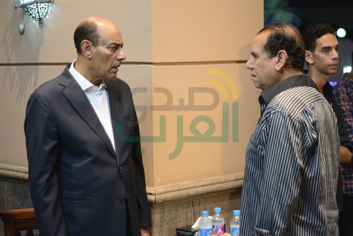 بالصور.. نجوم الفن في عزاء شقيق الفن احمد بدير
