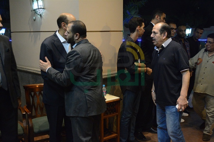 بالصور.. نجوم الفن في عزاء شقيق الفن احمد بدير