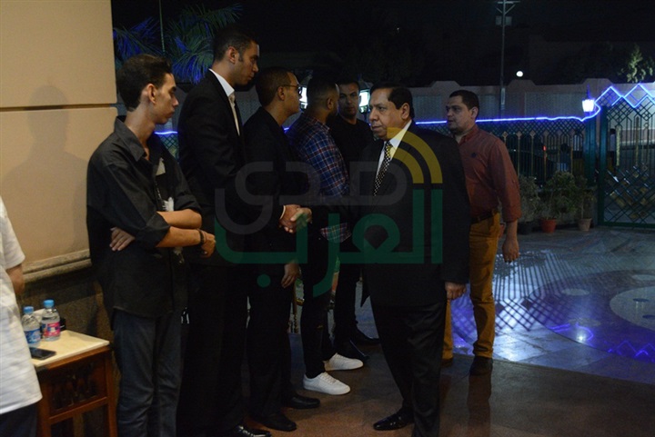 بالصور.. نجوم الفن في عزاء شقيق الفن احمد بدير