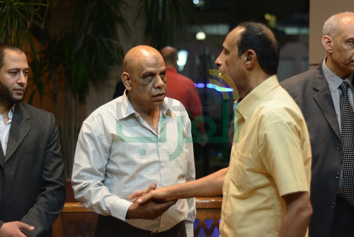 بالصور.. نجوم الفن في عزاء شقيق الفن احمد بدير