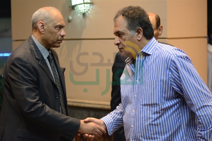 بالصور.. نجوم الفن في عزاء شقيق الفن احمد بدير