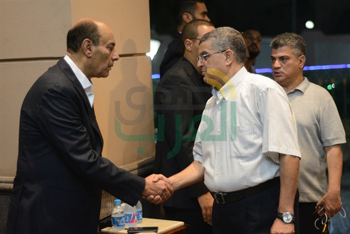 بالصور.. نجوم الفن في عزاء شقيق الفن احمد بدير
