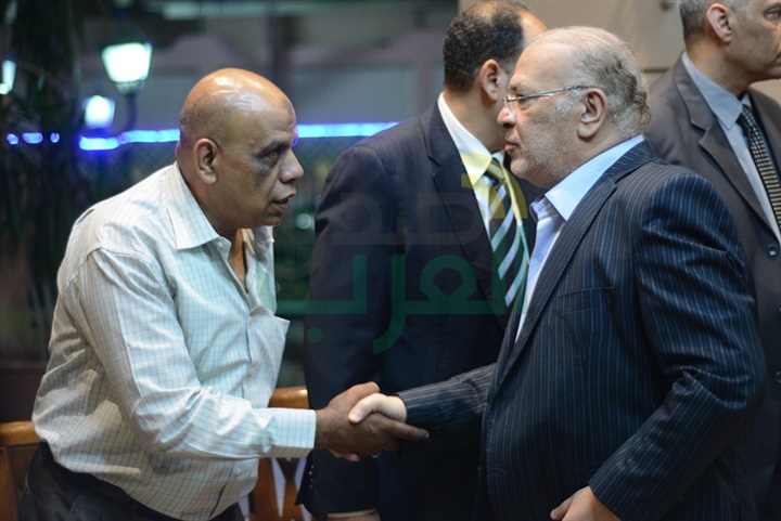 بالصور.. نجوم الفن في عزاء شقيق الفن احمد بدير