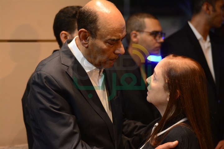 بالصور.. نجوم الفن في عزاء شقيق الفن احمد بدير