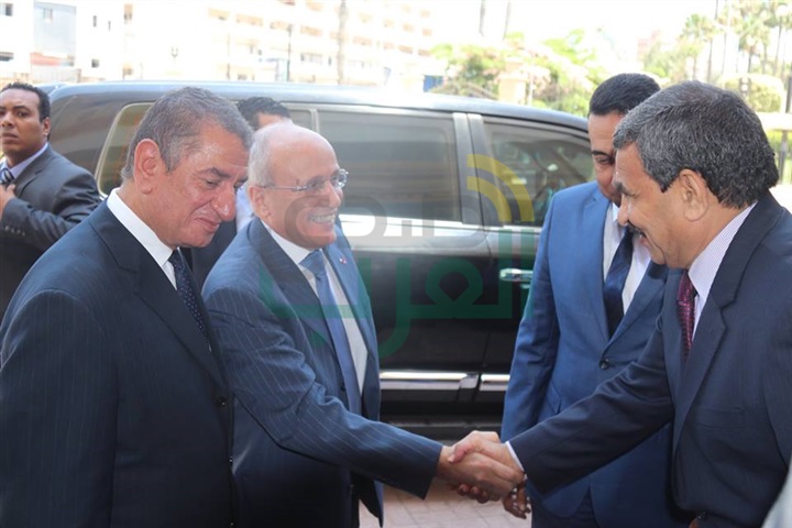 بالصور.. محافظ كفر الشيخ يستقبل وزيري الإنتاج الحربى والاستثمار