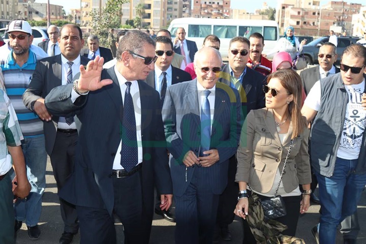 بالصور.. وزيراً الانتاج والاستثمار ومحافظ كفرالشيخ في جولة تفقدية ببحيرة البرلس