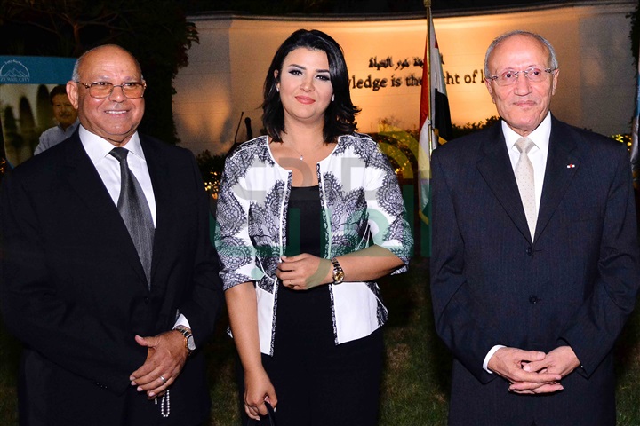 بالصور.. العصار والشاذلي والمسلماني يشاركون في الذكري الأولى لرحيل "أحمد زويل"