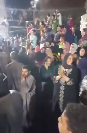 شاهد .. جنازة تتحول إلى فرح شاهد .. جنازة تتحول إلى فرح