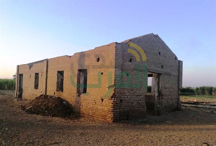 بالصور ..حكاية طاحونة الخواجة "نادر بندري" بنجع حمادي