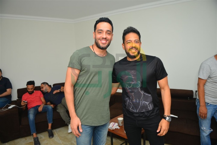 بالصور.. حماقي يفتتح أولى حفلاته بالساحل الشمالي  