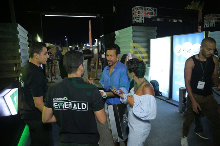 بالصور.. "sea hub" ترفع شعار كامل العدد في حفل شيرين بالصور.. "sea hub" ترفع شعار كامل العدد في حفل شيرين